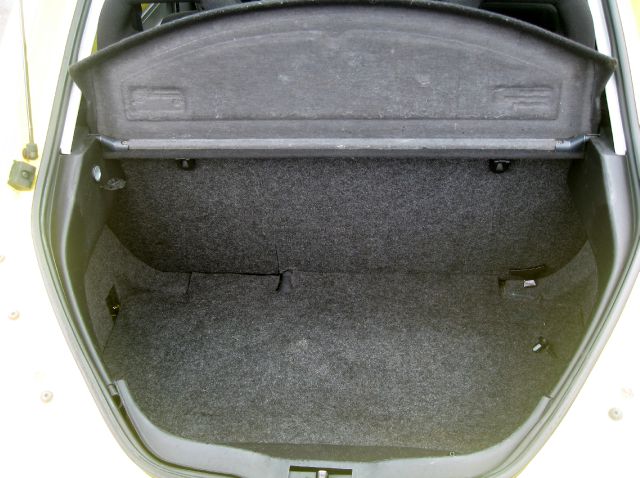 1999 Volkswagen New Beetle Quad Cab 4x2 Shortbox XLT