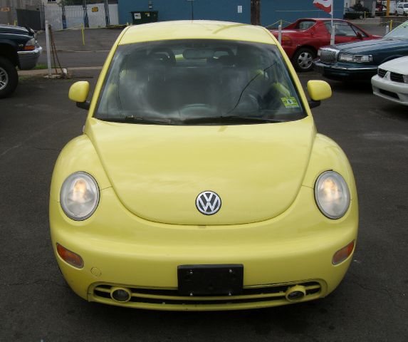 1999 Volkswagen New Beetle Quad Cab 4x2 Shortbox XLT