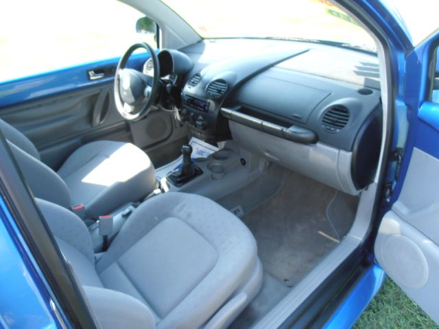 1999 Volkswagen New Beetle Quad Cab 4x2 Shortbox XLT