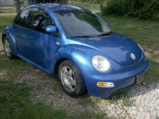 2000 Volkswagen New Beetle S Sedan