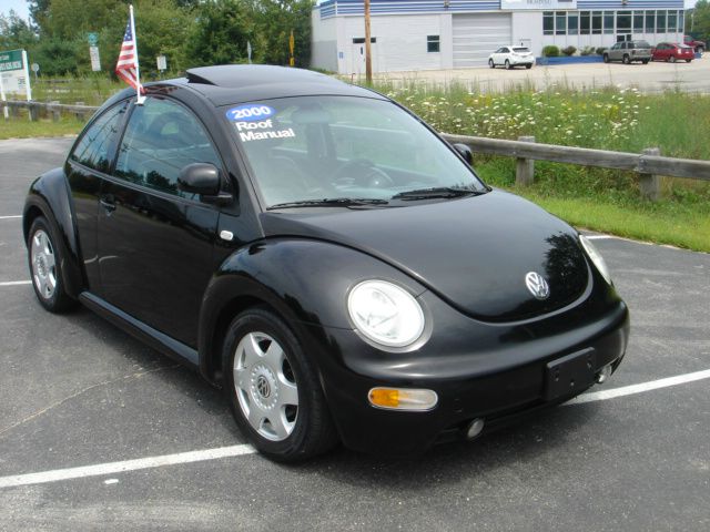 2000 Volkswagen New Beetle Quad Cab 4x2 Shortbox XLT
