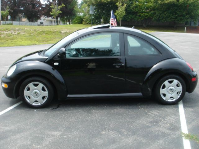 2000 Volkswagen New Beetle Quad Cab 4x2 Shortbox XLT