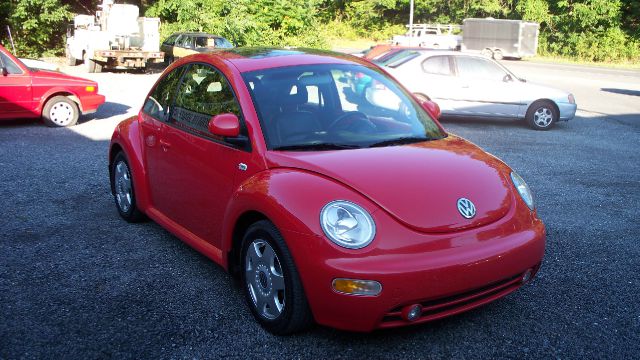 2000 Volkswagen New Beetle 4dr 112 WB AWD