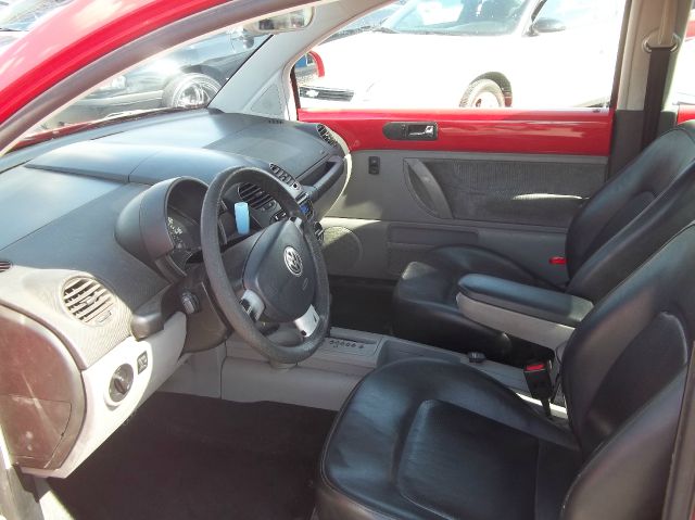 2000 Volkswagen New Beetle Quad Cab 4x2 Shortbox XLT