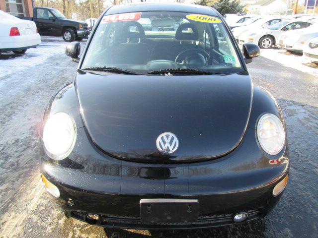 2000 Volkswagen New Beetle Quad Cab 4x2 Shortbox XLT