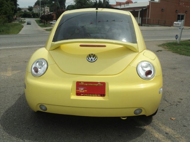 2000 Volkswagen New Beetle Quad Cab 4x2 Shortbox XLT