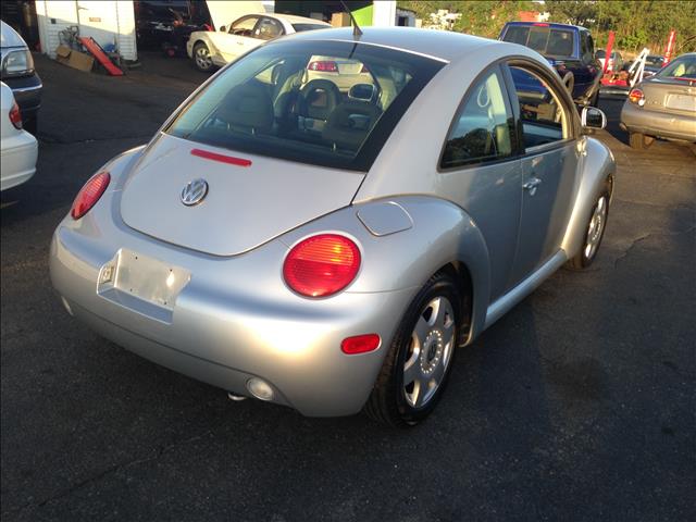 2000 Volkswagen New Beetle T6 AWD Leather Moonroof Navigation
