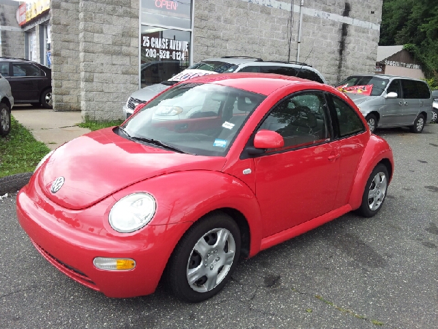 2000 Volkswagen New Beetle S Sedan