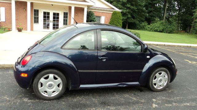 2000 Volkswagen New Beetle Quad Cab 4x2 Shortbox XLT