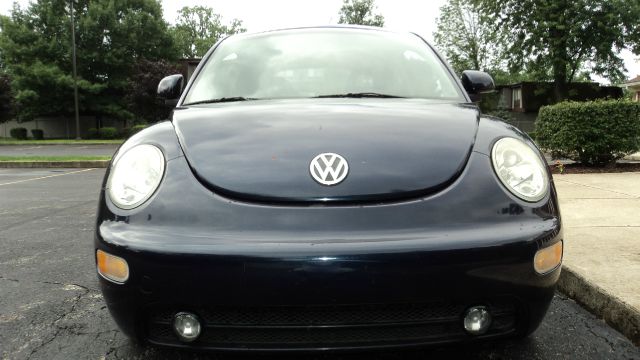 2000 Volkswagen New Beetle Quad Cab 4x2 Shortbox XLT
