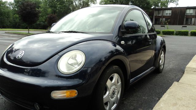 2000 Volkswagen New Beetle Quad Cab 4x2 Shortbox XLT