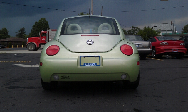 2000 Volkswagen New Beetle Quad Cab 4x2 Shortbox XLT