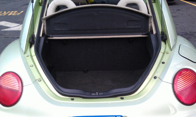 2000 Volkswagen New Beetle Quad Cab 4x2 Shortbox XLT