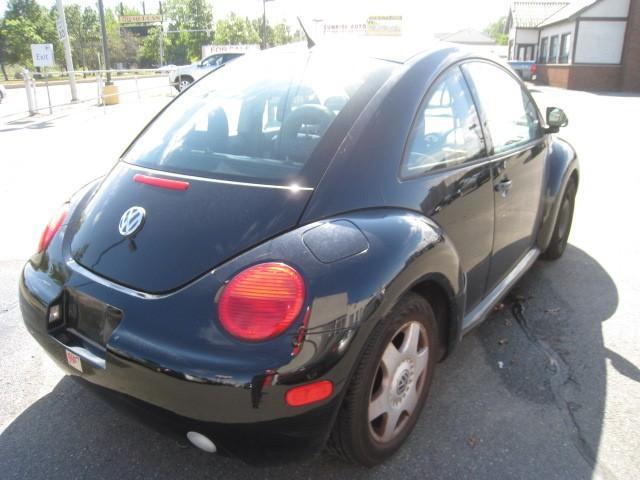 2000 Volkswagen New Beetle FWD 4dr Sport