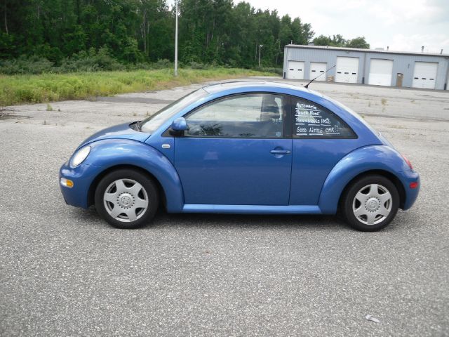 2000 Volkswagen New Beetle Quad Cab 4x2 Shortbox XLT