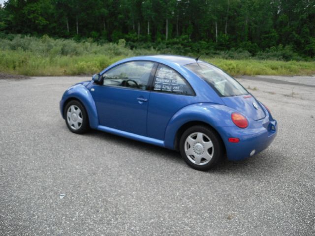 2000 Volkswagen New Beetle Quad Cab 4x2 Shortbox XLT