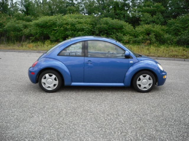 2000 Volkswagen New Beetle Quad Cab 4x2 Shortbox XLT