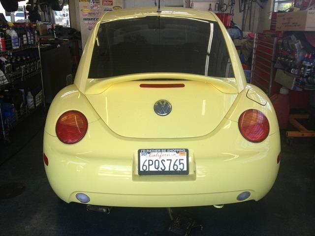 2000 Volkswagen New Beetle FWD 4dr Sport