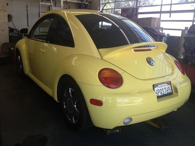 2000 Volkswagen New Beetle FWD 4dr Sport
