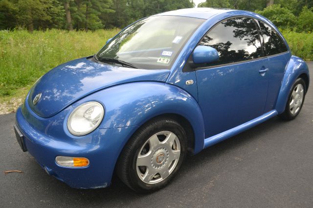 2000 Volkswagen New Beetle 1LT