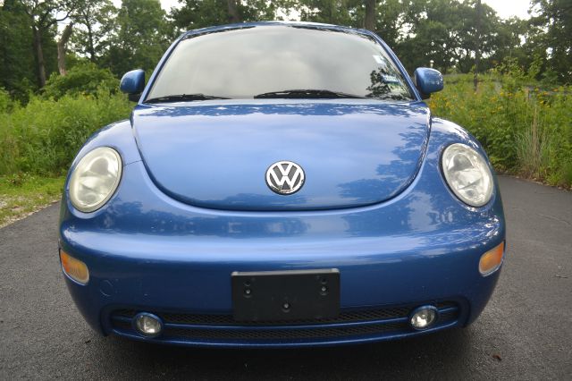 2000 Volkswagen New Beetle 1LT