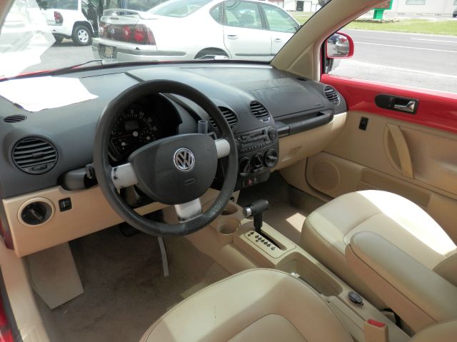 2000 Volkswagen New Beetle Quad Cab 4x2 Shortbox XLT