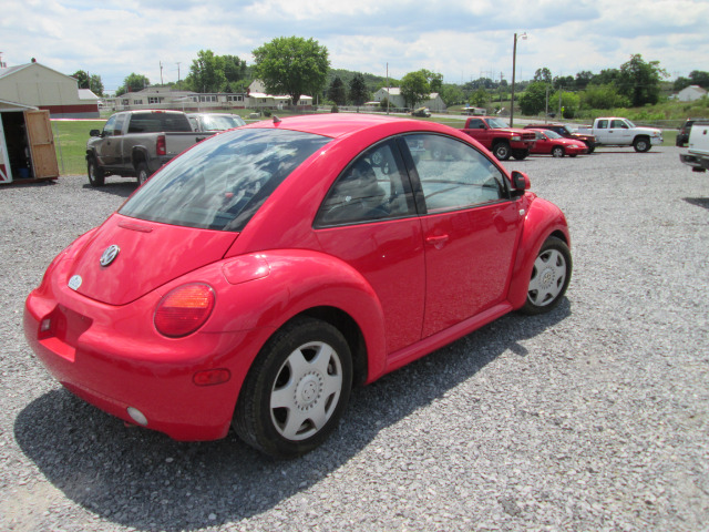 2000 Volkswagen New Beetle Quad Cab 4x2 Shortbox XLT