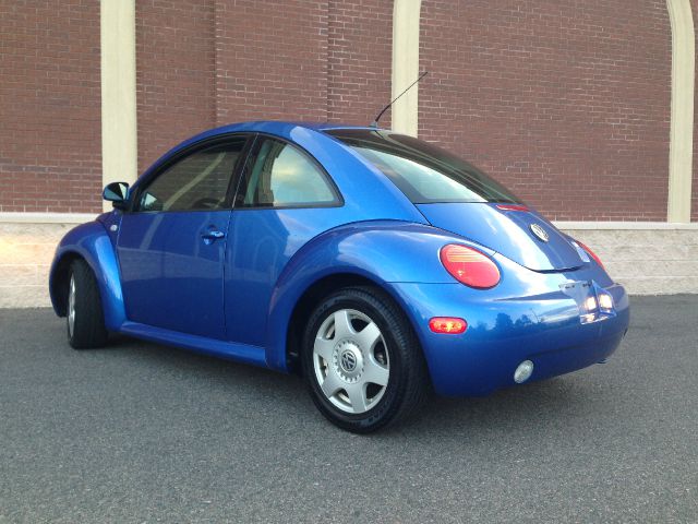 2000 Volkswagen New Beetle Quad Cab 4x2 Shortbox XLT