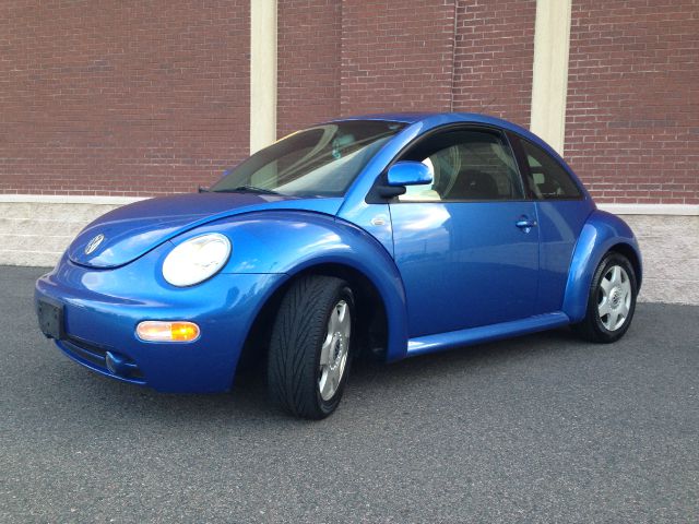 2000 Volkswagen New Beetle Quad Cab 4x2 Shortbox XLT