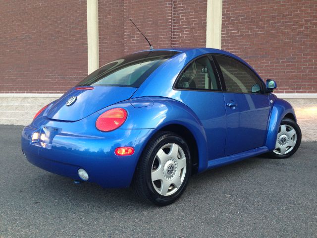 2000 Volkswagen New Beetle Quad Cab 4x2 Shortbox XLT