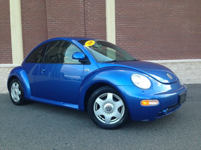 2000 Volkswagen New Beetle Quad Cab 4x2 Shortbox XLT