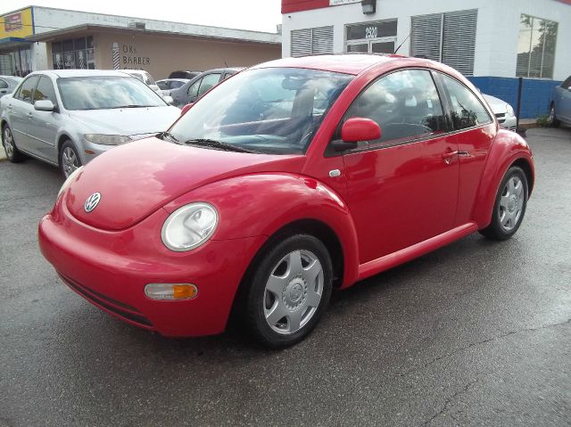 2000 Volkswagen New Beetle Quad Cab 4x2 Shortbox XLT