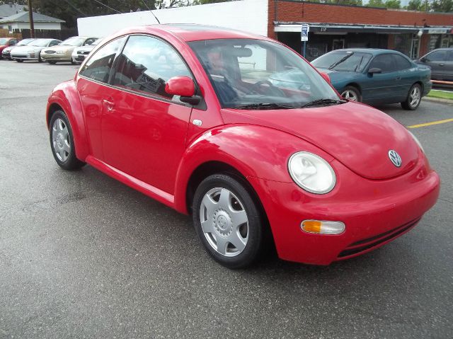 2000 Volkswagen New Beetle Quad Cab 4x2 Shortbox XLT