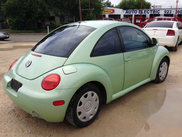 2000 Volkswagen New Beetle Quad Cab 4x2 Shortbox XLT