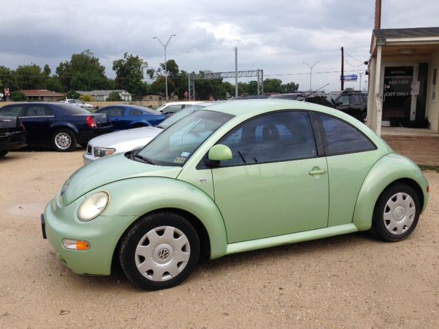2000 Volkswagen New Beetle Quad Cab 4x2 Shortbox XLT