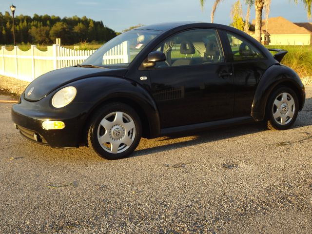 2000 Volkswagen New Beetle 4dr 112 WB AWD