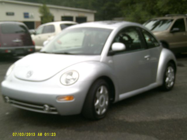 2000 Volkswagen New Beetle Quad Cab 4x2 Shortbox XLT