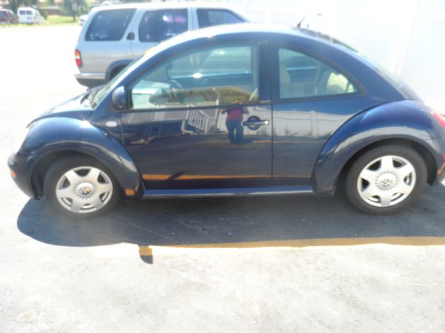 2000 Volkswagen New Beetle SE Crew Cab 4WD FFV