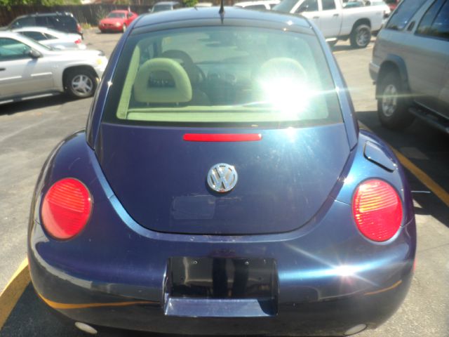 2000 Volkswagen New Beetle SE Crew Cab 4WD FFV