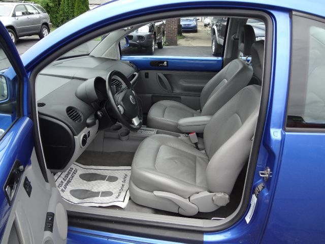 2000 Volkswagen New Beetle SE Crew Cab 4WD FFV