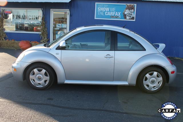 2000 Volkswagen New Beetle FWD 4dr Sport