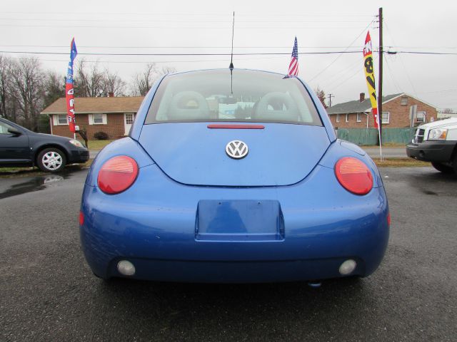 2000 Volkswagen New Beetle Quad Cab 4x2 Shortbox XLT