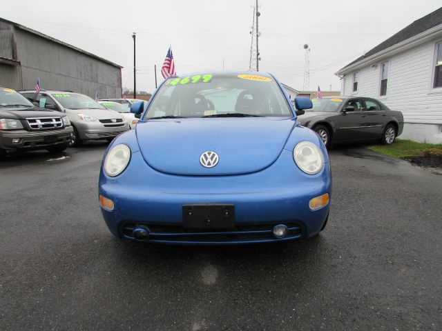 2000 Volkswagen New Beetle Quad Cab 4x2 Shortbox XLT