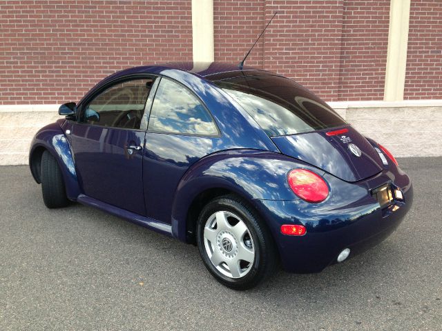 2000 Volkswagen New Beetle SE Crew Cab 4WD FFV