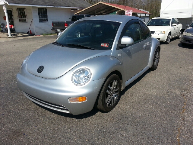 2000 Volkswagen New Beetle S Sedan
