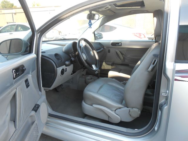 2001 Volkswagen New Beetle SE Crew Cab 4WD FFV