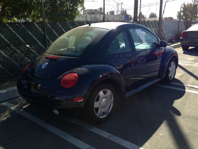 2001 Volkswagen New Beetle Quad Cab 4x2 Shortbox XLT
