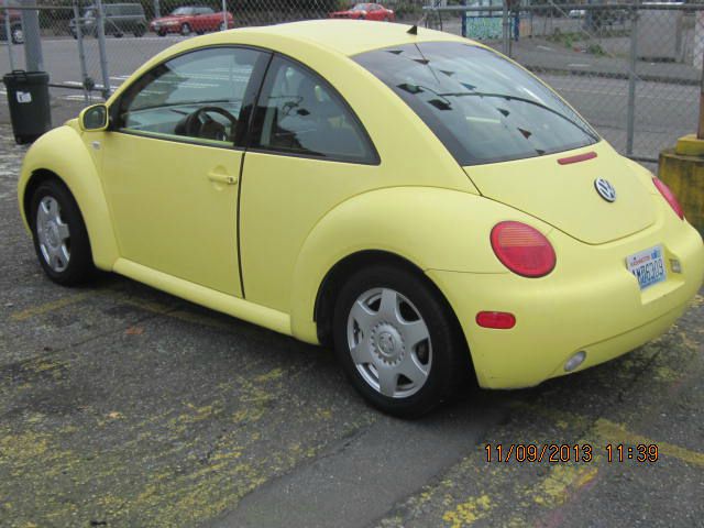 2001 Volkswagen New Beetle Quad Cab 4x2 Shortbox XLT