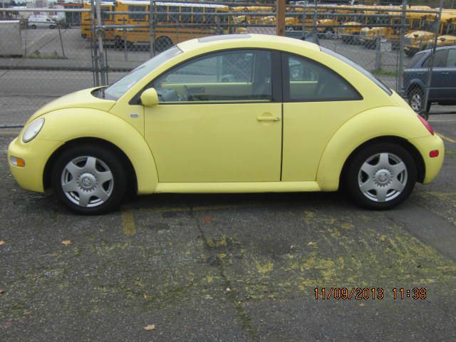 2001 Volkswagen New Beetle Quad Cab 4x2 Shortbox XLT