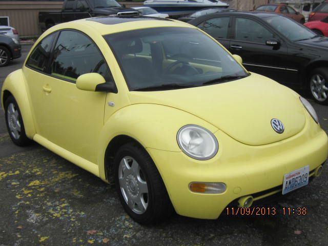 2001 Volkswagen New Beetle Quad Cab 4x2 Shortbox XLT